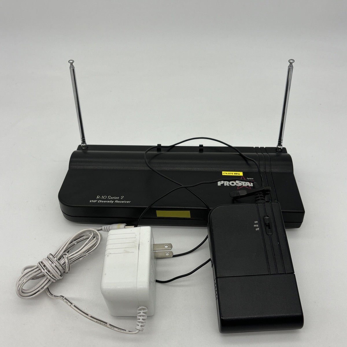 Telex USR-100 7122900 Synthesized Receiver