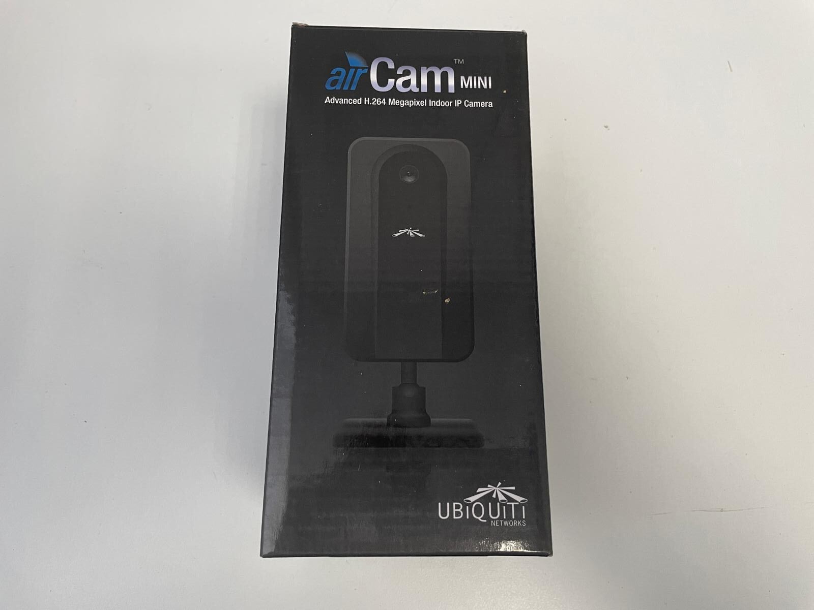 Ubiquiti airCam Mini: Proteggi ciò che Ami con la Tecnologia IP HD