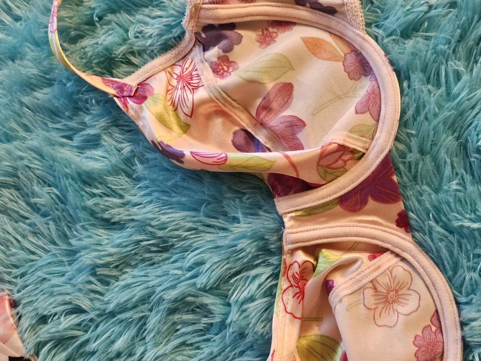 Sutiã Victoria's Secret Vintage Cetim MULTOCOLOR Floral Tamanho 34D - Imagem 2 de 4