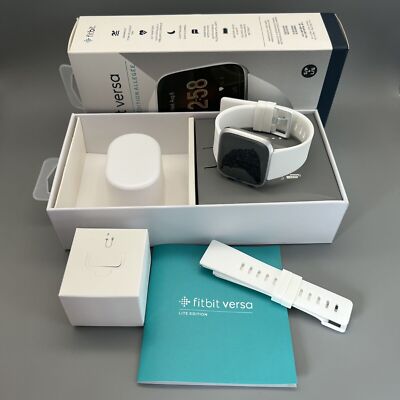 Fitbit Versa lite Wearable Sleeping Heart Rate Monitor Smartwatch S&L Bands NEW