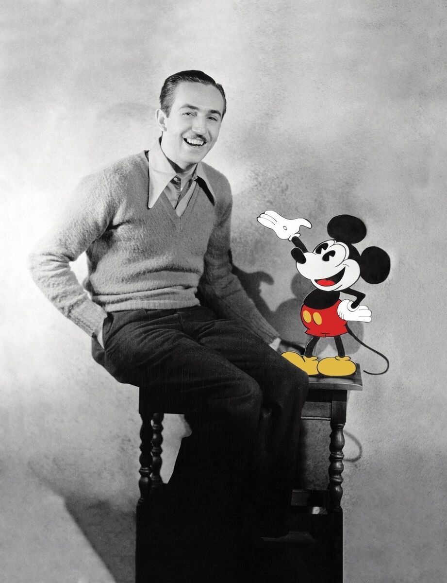Walt Disney Sitting With Mickey 8x10 Picture Celebrity Print