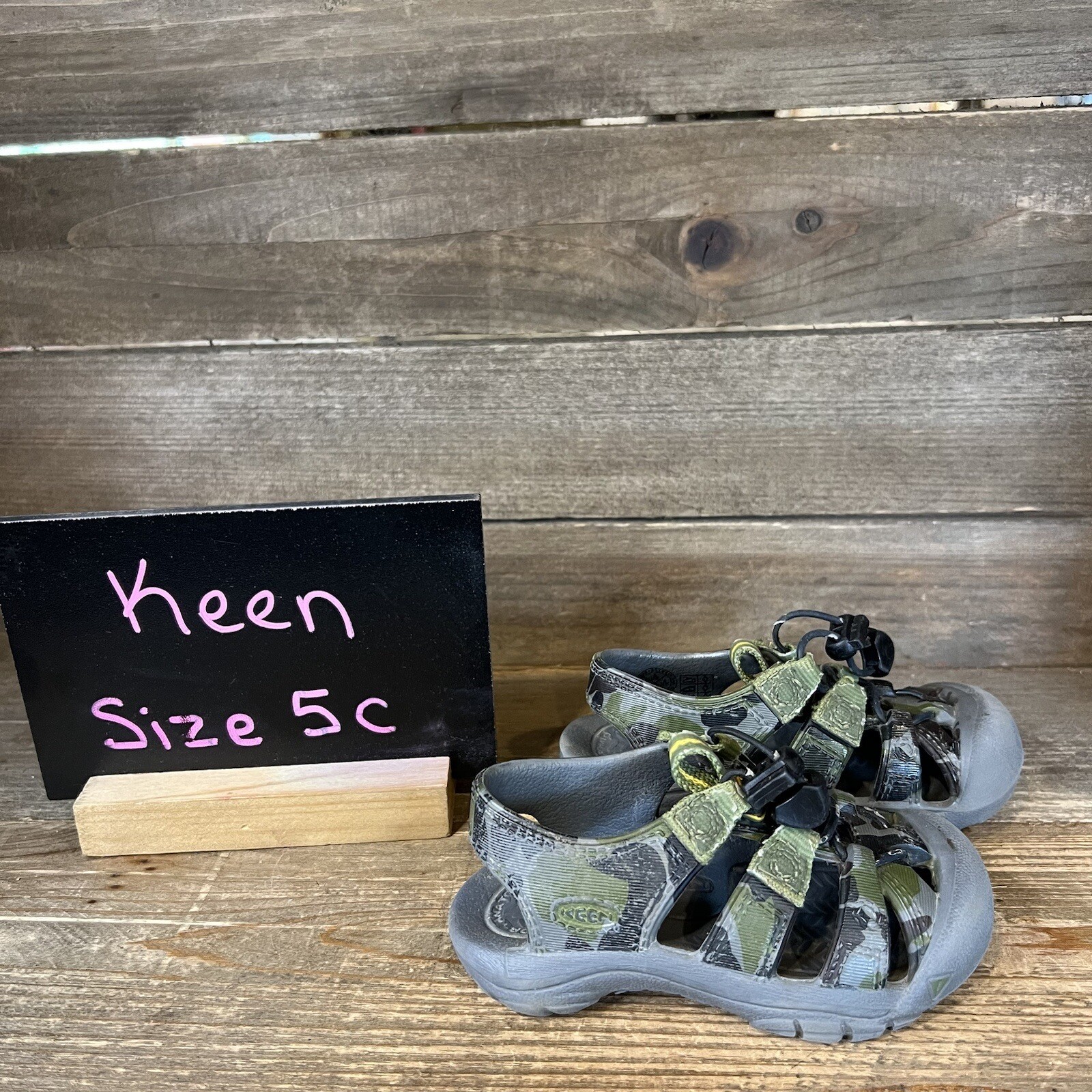 Sandali scarpe mimetiche impermeabili Newport H2 gomma Keen bambini taglia 5 C ottime condizioni