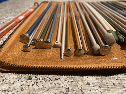 Large lot of 36 Knitting Needles in nice case- many sizes and brands look! - Picture 7 of 8
