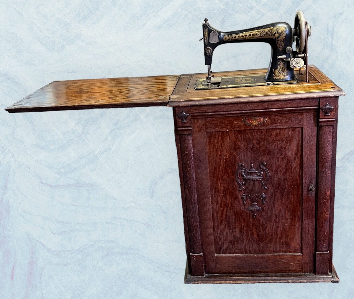 Antique Franklin treadle Sewing Machine 1920s in Cabinet Ornate