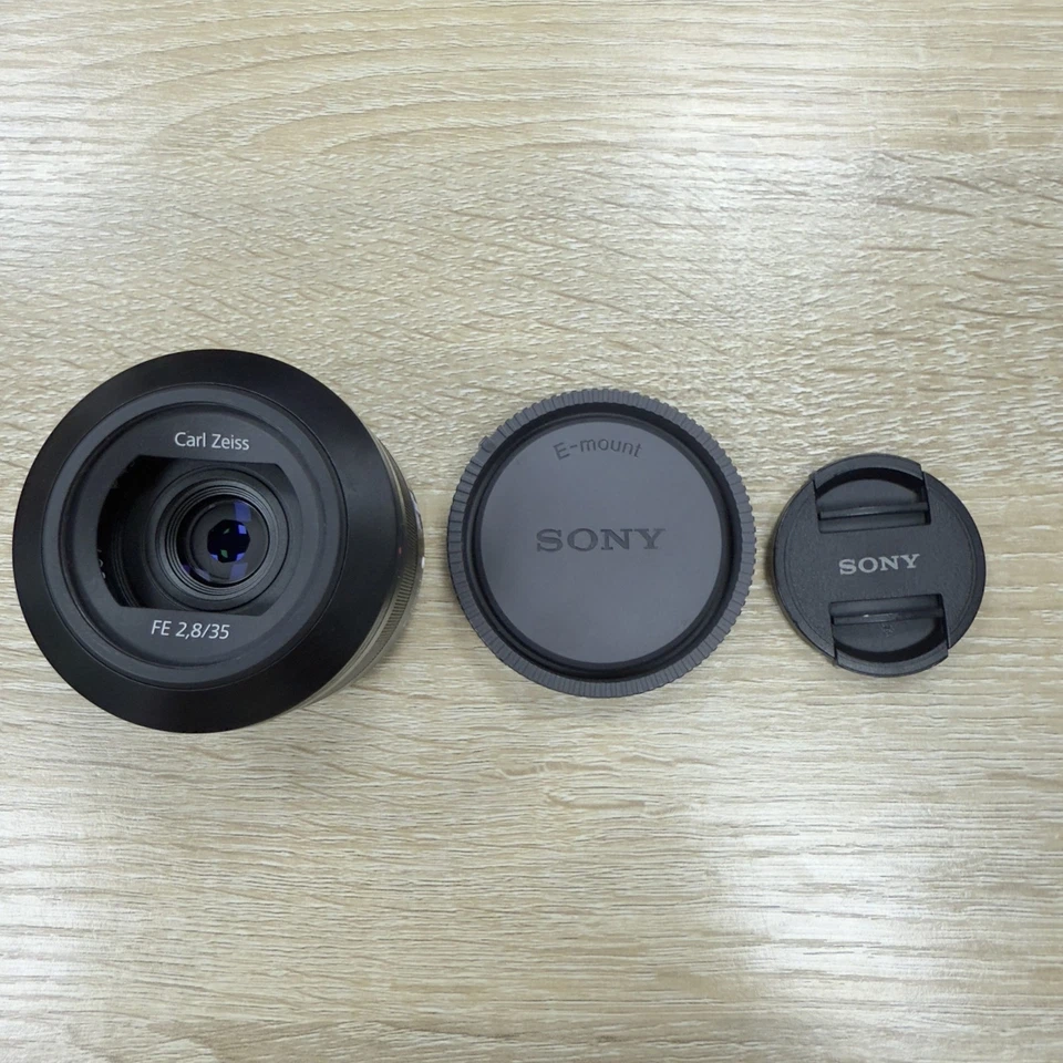 Lente fija gran angular Sony 35 mm F2.8 Sonnar T FE ZA Full Frame Prime 95 % nueva Foto 2 de 4