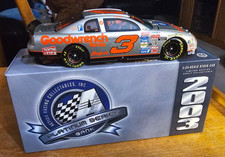 DALE EARNHARDT 1995 WINSTON SELECT MONTE CARLO 1/24TH DIECAST PLATINUM SERIES
