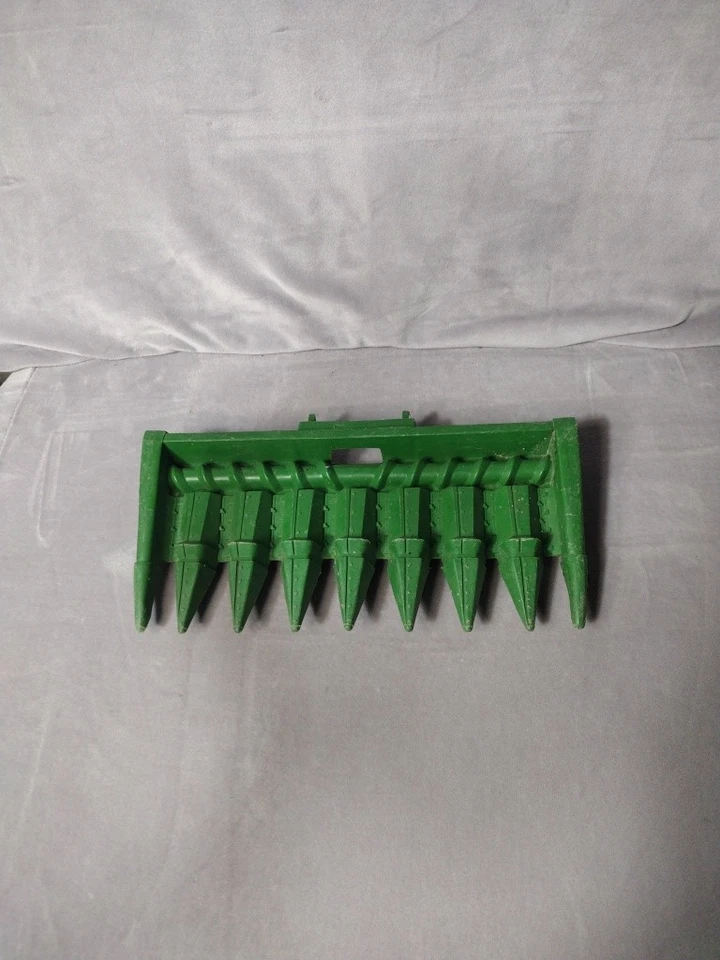 John Deere 10" Combine Corn Head Part Only 1/28 - Image 2 of 4
