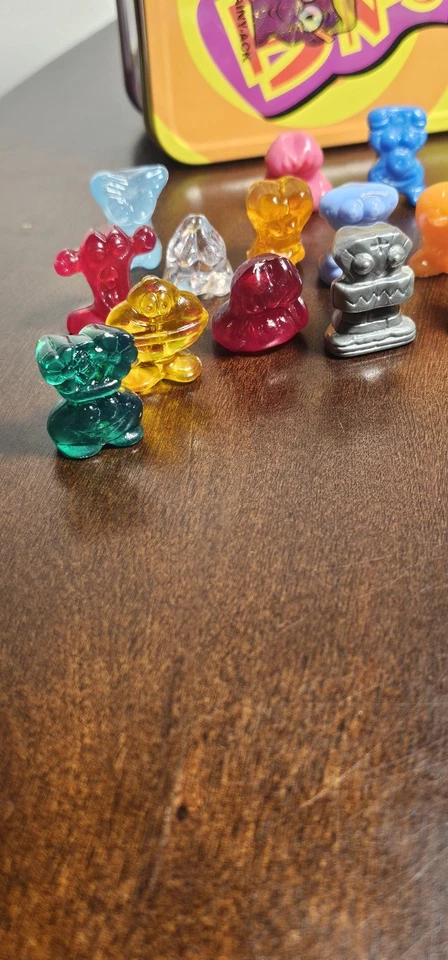 Lote De 25 Fiambrera Lata De Colección Gogo’s Crazy Bones W Foto 2 de 4