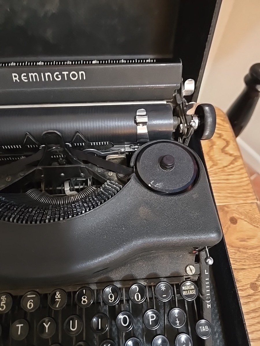 Vintage 1940s Remington Typewriter 
