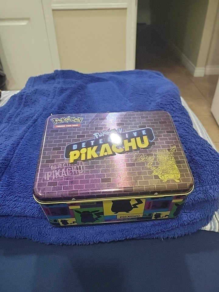 Pokemon Trading Card Game Detective Pikachu Chest Metal Lunchbox Container