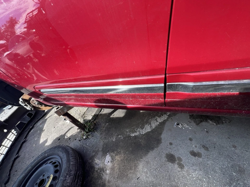 2014 - 2017 FIAT 500L Oem Front  Driver Side Door Molding Trim - Image 2 of 2