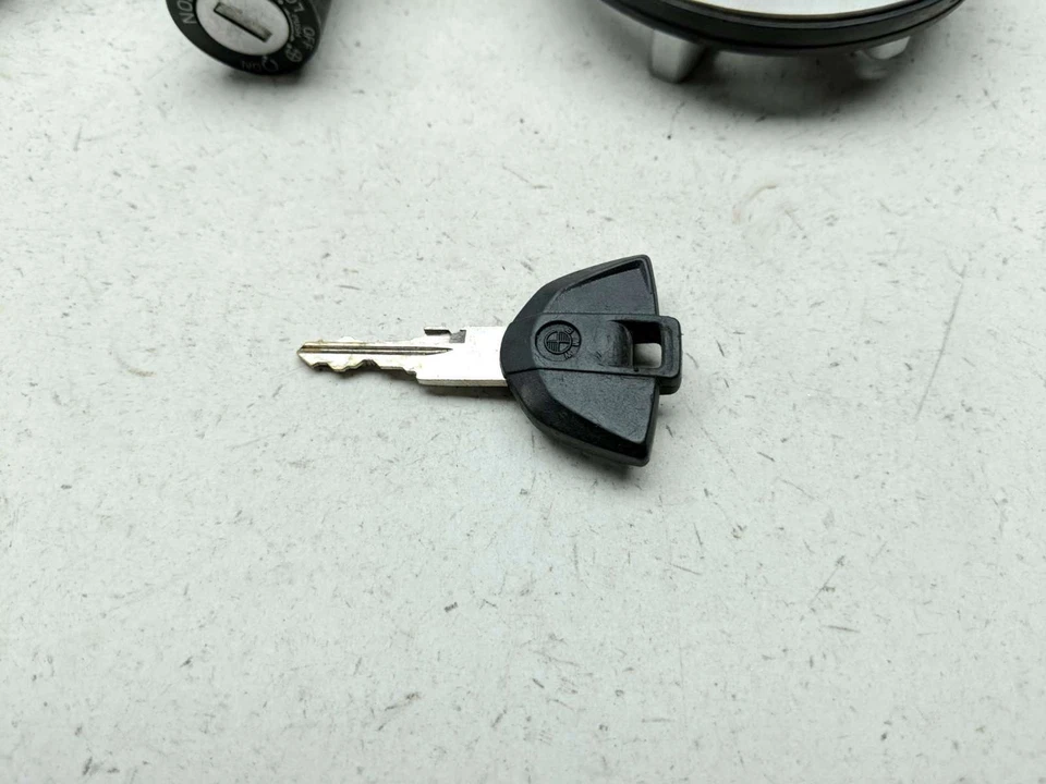 21-23 BMW G310GS Lock Set Ignition Switch Cap And Key - Image 4 of 4