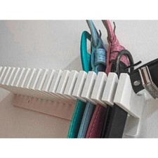 Soporte para cinturón, montado en la pared - tiene capacidad para 19 correas