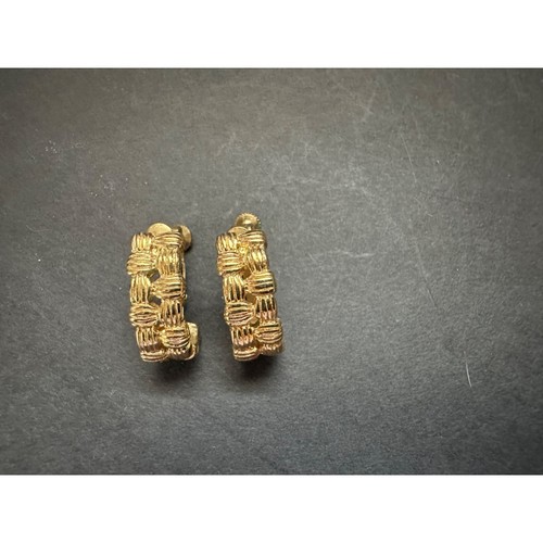 Napier Goldtone Basketweave Screwback Style Earrings - Picture 4 of 5