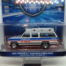 1:64 Greenlight Chevrolet Suburban Ambulance