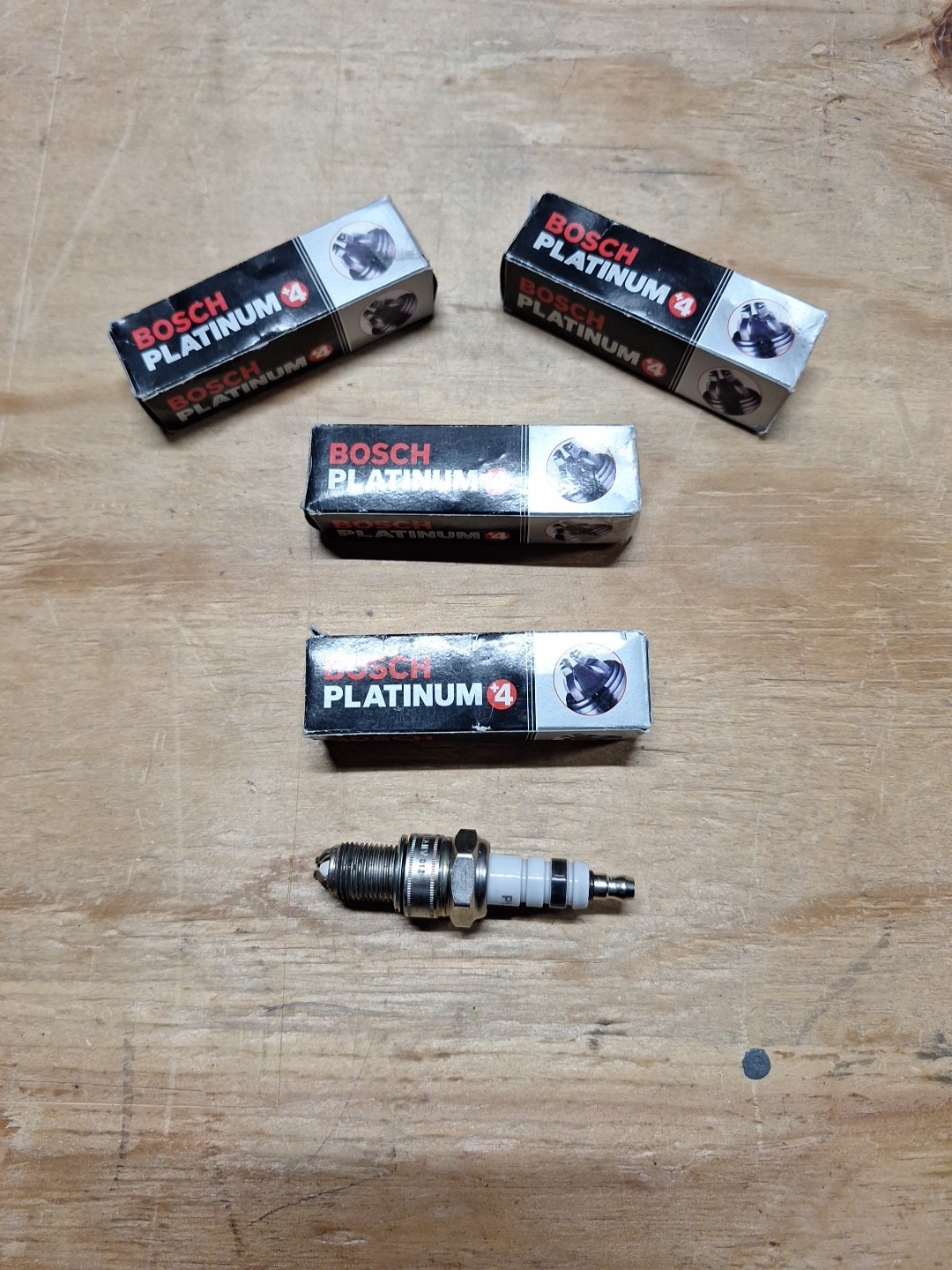 Bosch Platinum 4 Performance Spark Plugs #4478 4-Pack New in Sealed Box