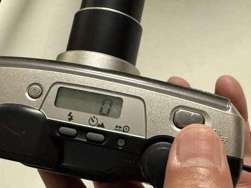 Pentax IQZoom 95S Date Point & Shoot 35mm Film Camera, Works Great , Needs Batt - Picture 6 of 10