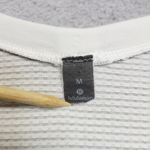 Lululemon Shirt Mens Medium Off White Metal Vent Tech Tee Stretch Gym Casual - Picture 6 of 9