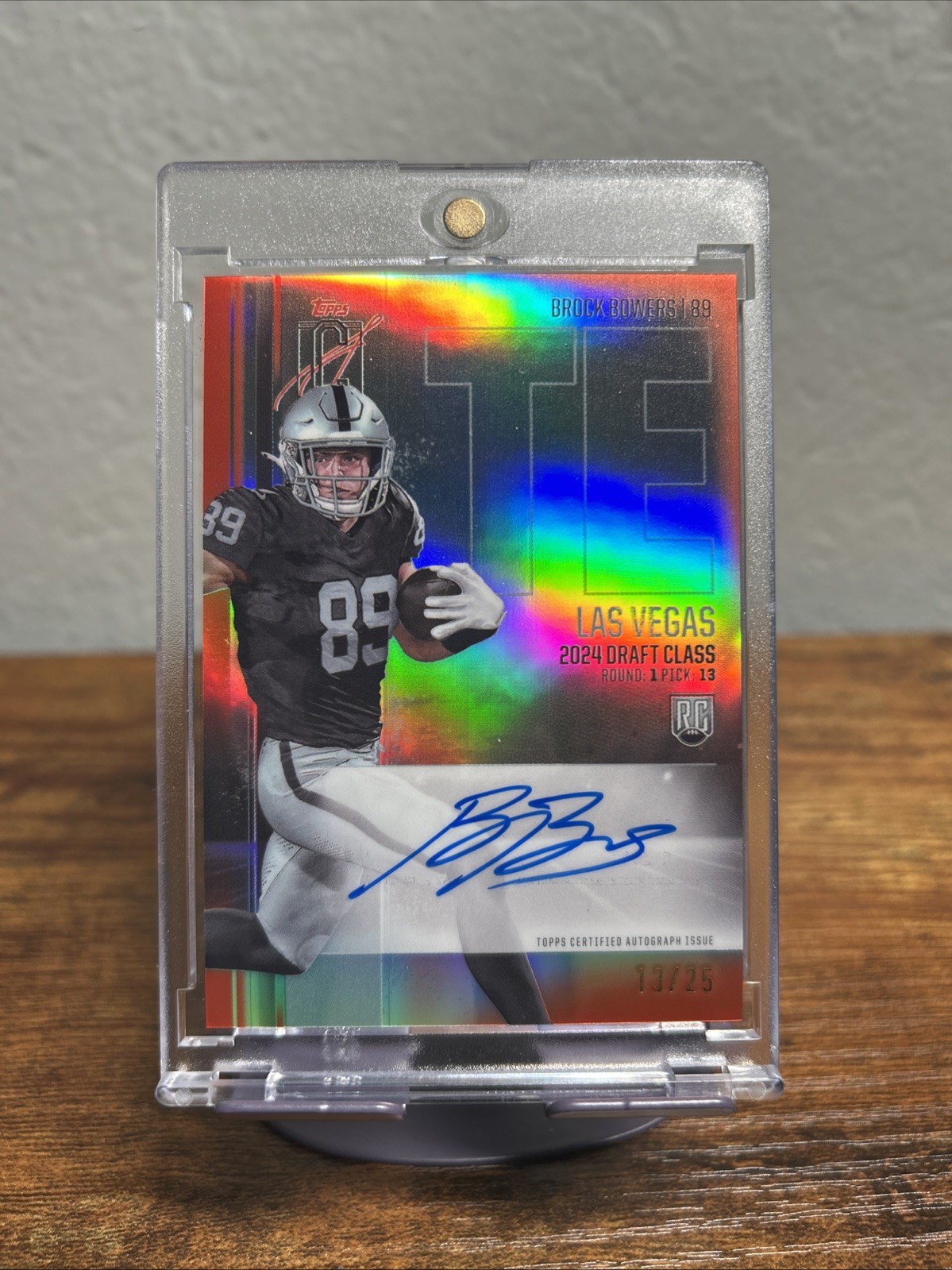 Brock Bowers Topps Signature Class Rookie Class Chrome Autograph Variation #RCVBB Orange Refractor