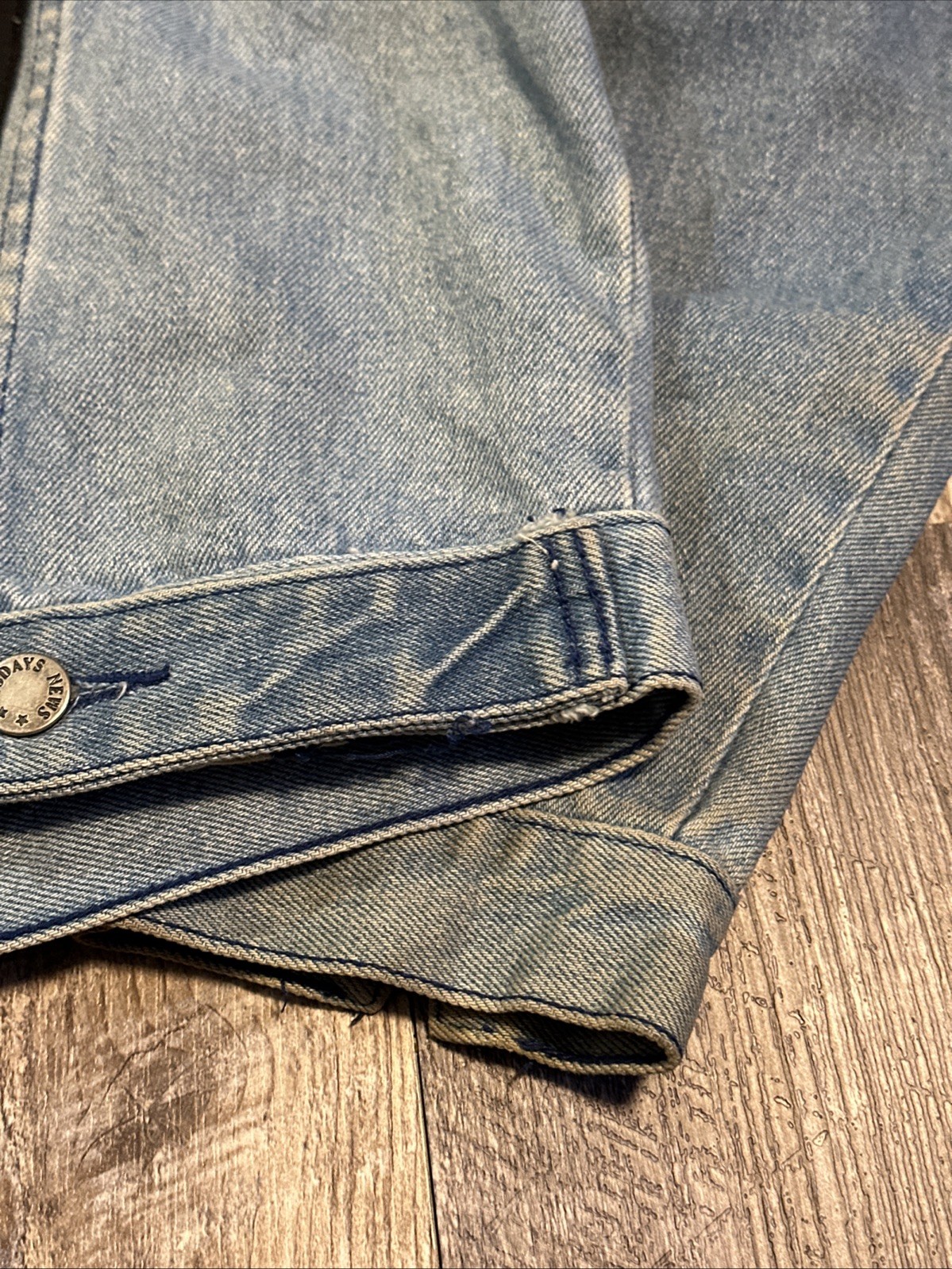 Custom Def Leppard Patch Denim Jacket Medium - image 4