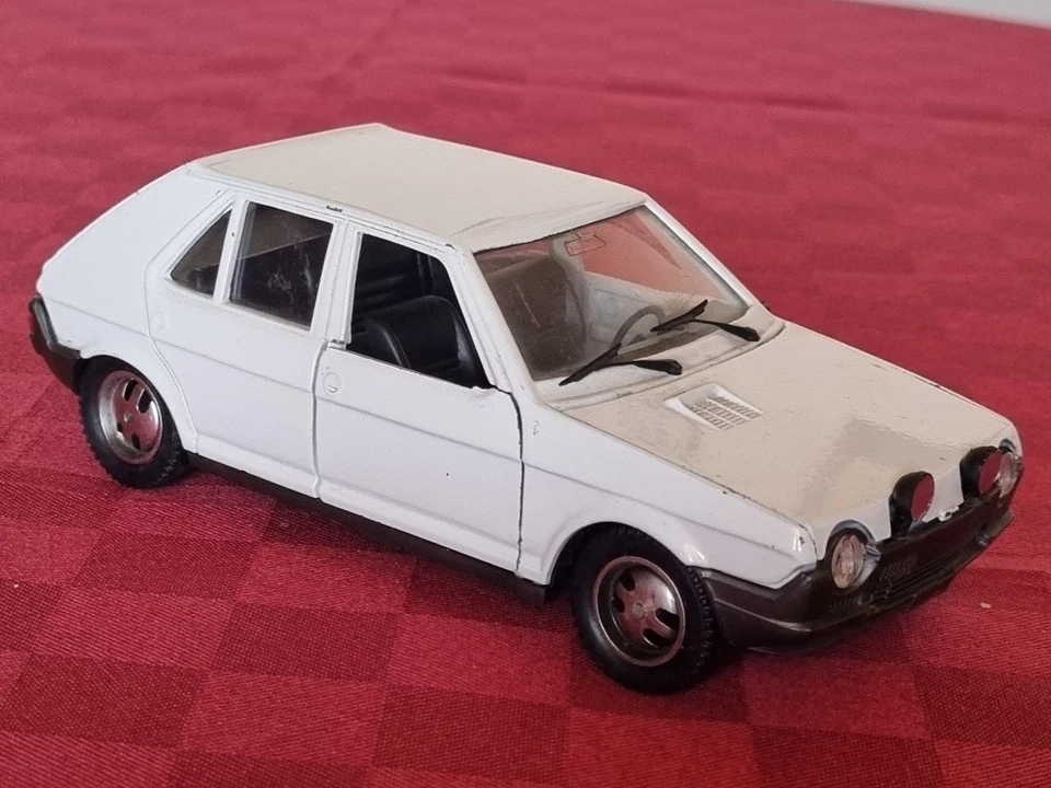 Fiat Ritmo 65 CL 5 Porte - Polistil S679 Scala 1/25 - Immagine 3 di 4