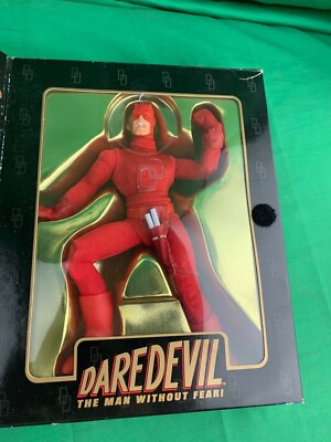 FAMOUS COVER SERIES Magneto X-Men Toy Biz Marvel Comics Action Figure