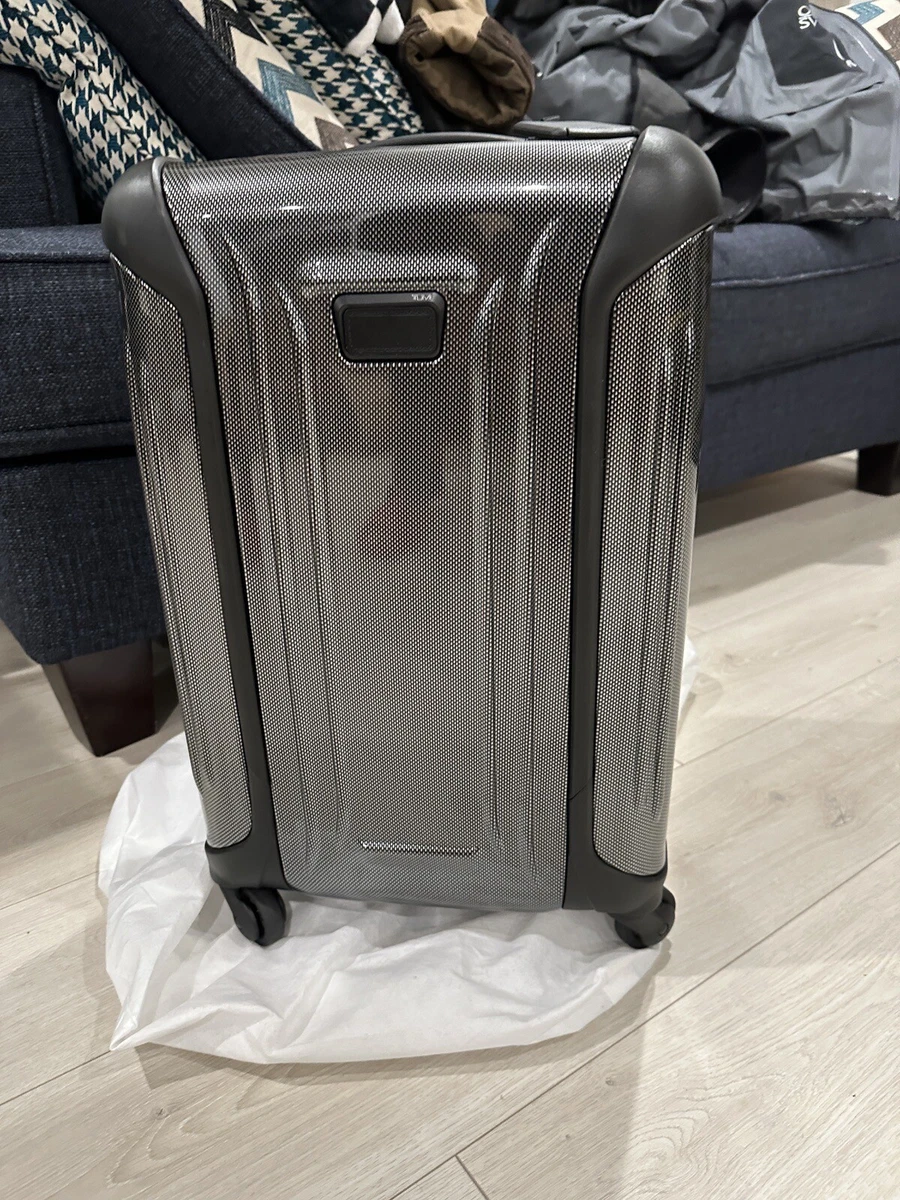 Tumi vapor lite sales carry on