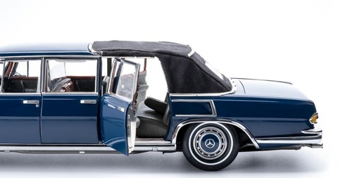 CMC 1/18 Mercedes-Benz 600 Pullman (W100) Landaulet with functional softt #M-205 - Picture 5 of 14