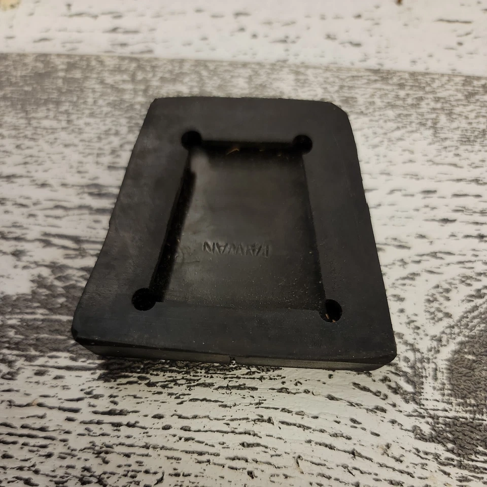 74 Chev Corvette。 76-05 GM Select 型号离合器制动踏板盖垫  — 第 4/4 张图片