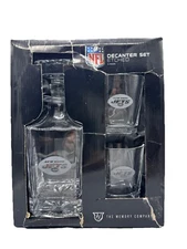 THE MEMORY COMPANY New York Jets 26OZ ETCHED LOGO Decanter & Glasses Set NEW