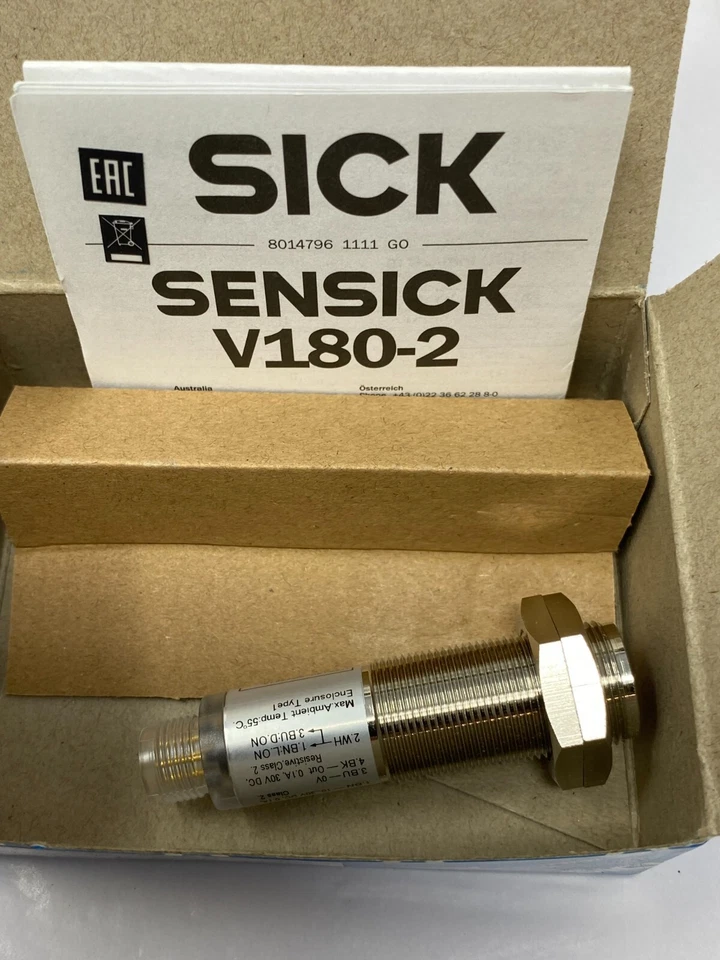 Sick VTF180-2P42412 Cylindrical Photoelectric Sensor 0.1A 10-30 VDC M18 X 1 1000 - Image 2 of 3