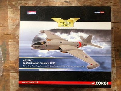 Corgi 1/72 English Electric Canberra TT.18 AA34707 Royal Navy Somerset 1985