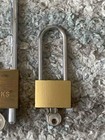 Lot of (4) Vintage Padlocks with Keys - Brinks Shackle, Brinks Discus, Etc. — photo 5