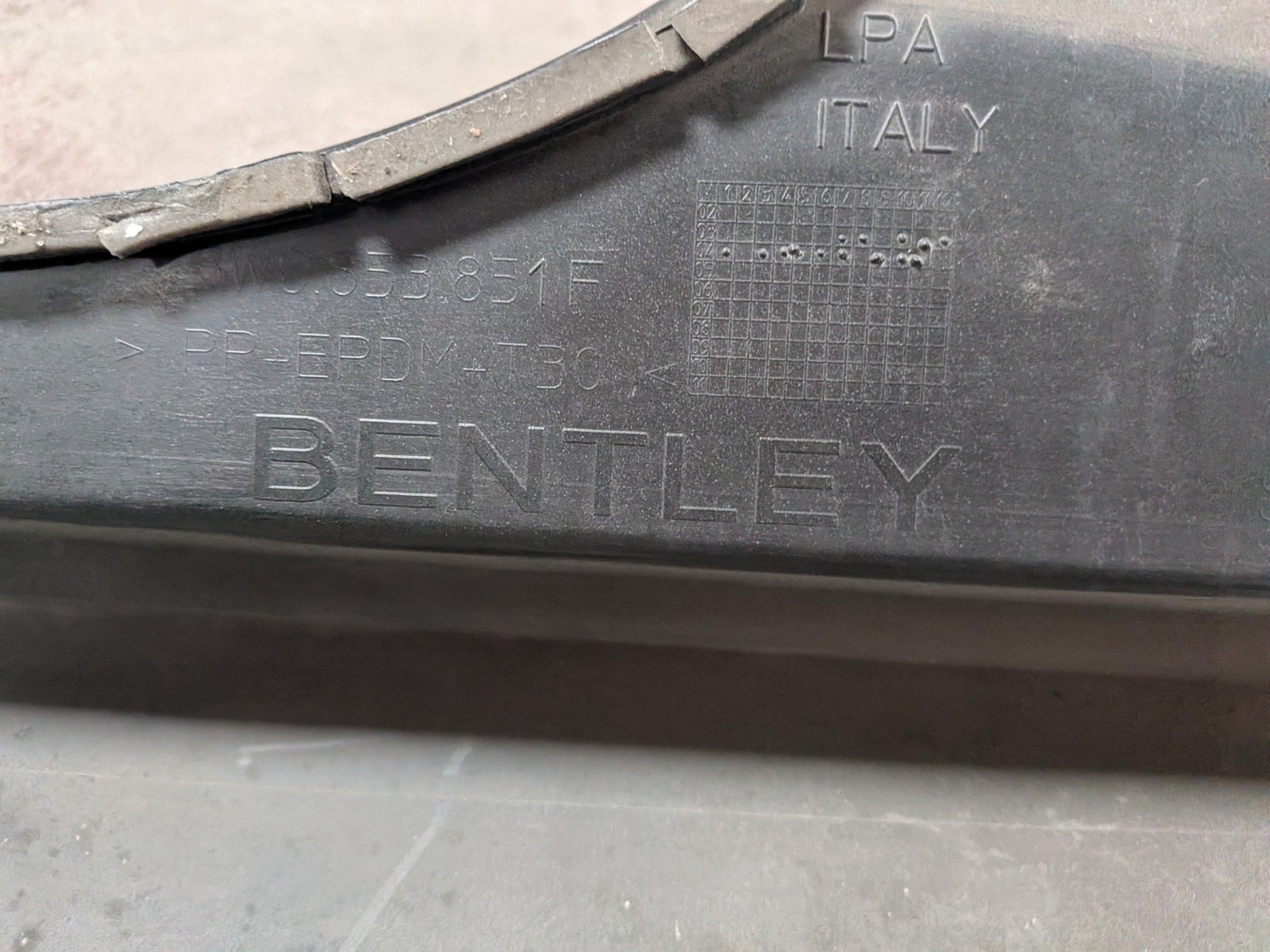 2003 Bentley Continental GT LH Side Skirt 3W8853851F