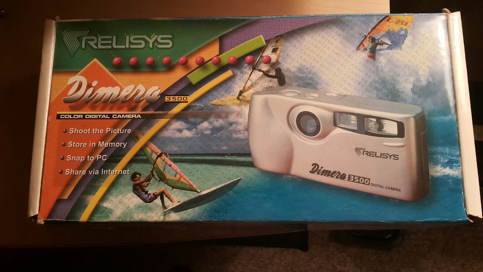 Digital camera by relisys-image
