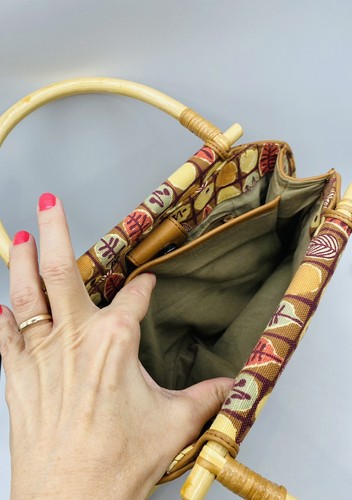 Vintage BOHO Fossil Purse with Wood Wicker Handles And Wooden Key - Picture 10 of 12