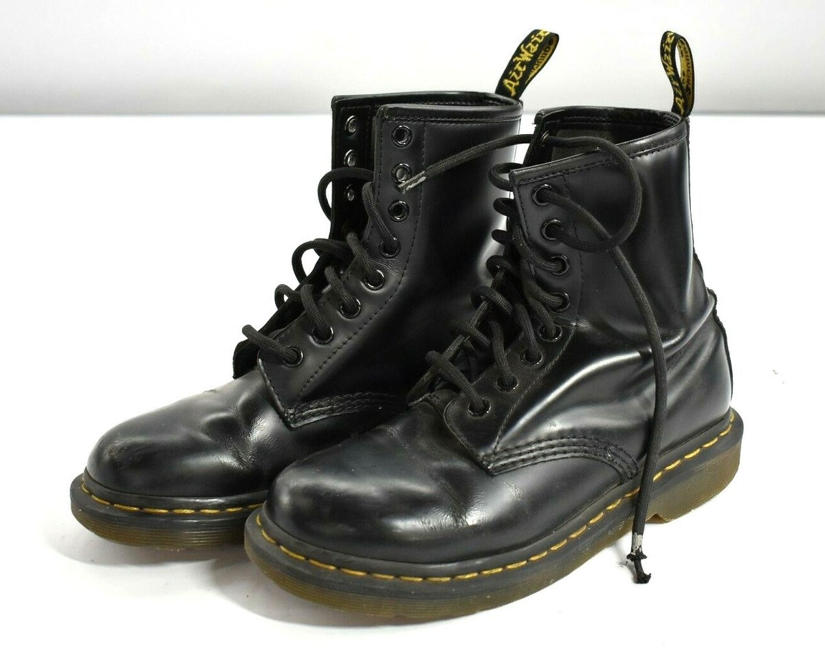 Dr Martens Womens Black Smooth Leather Lace Up Boots 8 Eye Air
