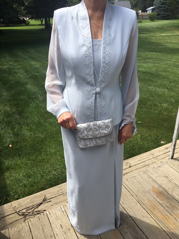 JR Nites By Caliendo Mothers Wedding/Evening Suit With Matching Clutch Purse
