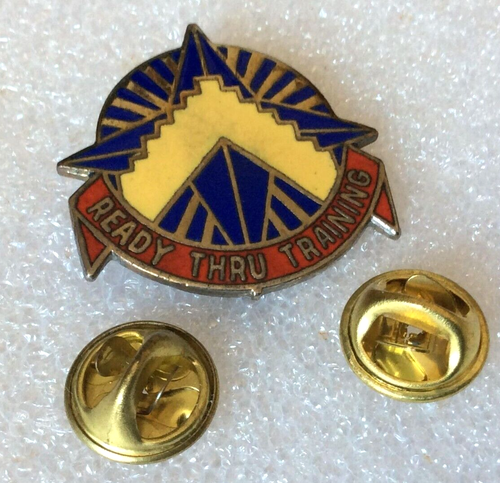 Militaria - Beau pin's , armée militaire , Army US , Vietnam Vétéran