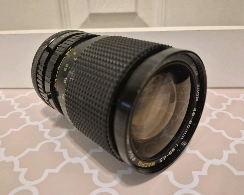 Canon FD Mount Sakar MC 28-80mm f/3.5-4.8 Auto Zoom C-Macro Lens Japan Not Teste