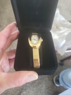 Heaven Mayhem Amara Gold Metal Bracelet Oval Polished Analog Roman Numeral Watch