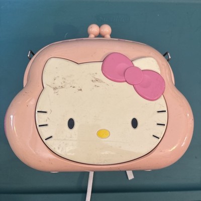 Sanrio Hello Kitty Pocketbook Radio CD Player Boombox Kisslock
