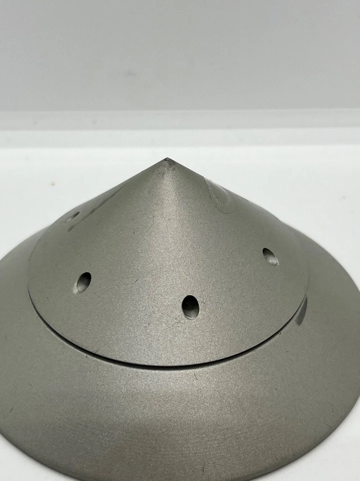 Reloj de escritorio Movado TSI000102M acabado titanio en forma de cono Foto 3 de 4