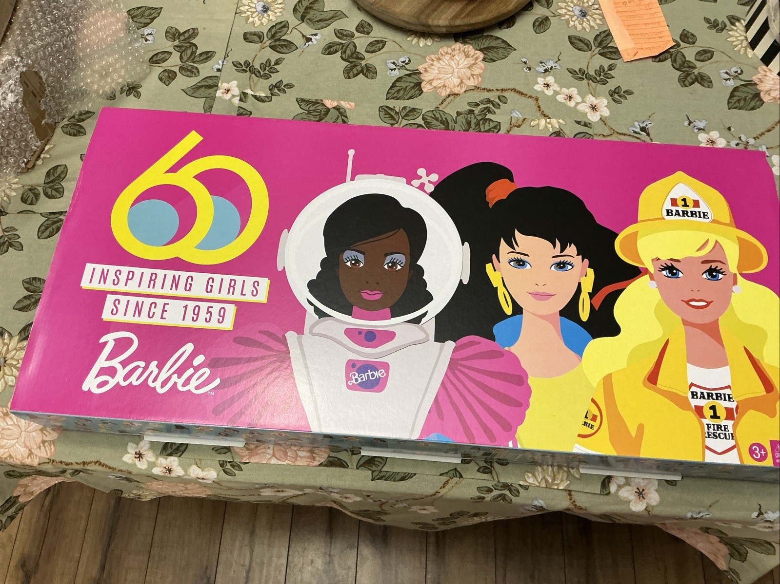 Lim.ed. 6 Dolls Brand New In Shipper Box