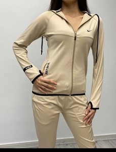 womens nike joggers set