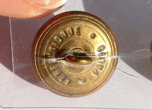 BOUTON / BUTTON UNIFORME ANCIEN - IMMACULÉE CONCEPTION LAVAL PERFECTIONNE D:16mm - Picture 2 of 2