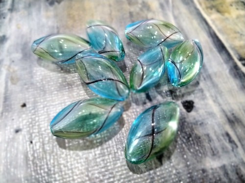 Transparent Handmade Blown Glass Globe Beads, Rice, 19x10mm, Blue, 5 pce - Picture 3 of 3