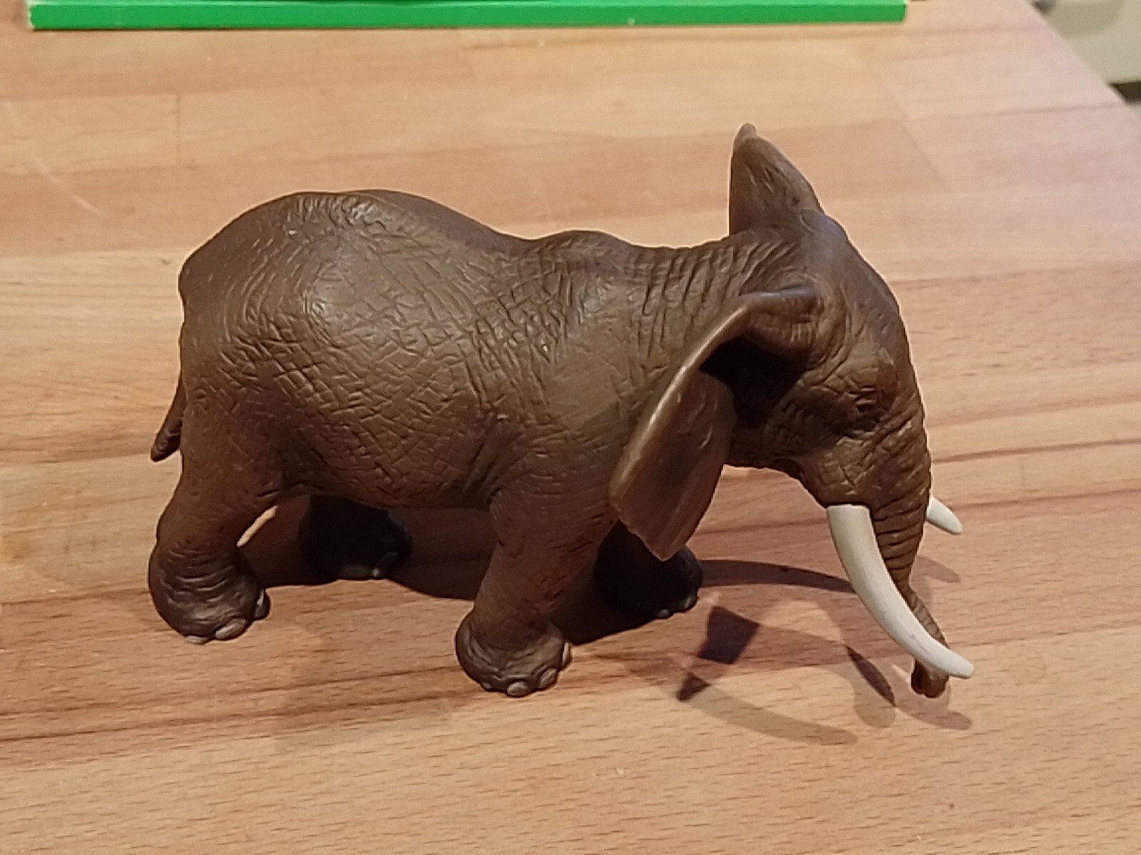 Schleich African Bull Elephant 2004 Wild Animal Safari Zoo Plastic Figure