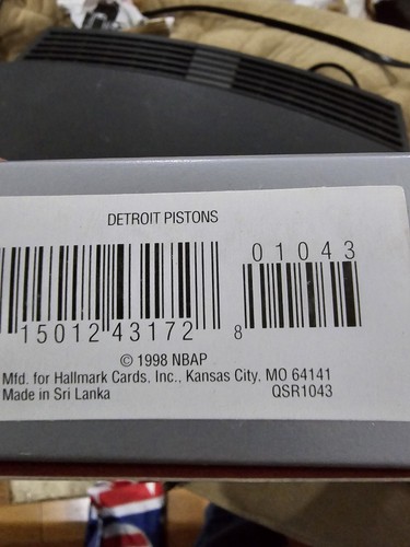 Hallmark Keepsake Christmas NBA PISTONS Ornament Vintage Collectible 1998 - Picture 3 of 3