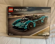 LEGO Technic 42208 - Aston Martin Valkyrie - BRAND NEW & SEALED ✅️